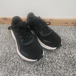 Used Womens Puma Shoe