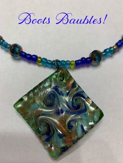 Beaded glass pendant necklace