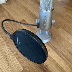 Blue Yeti Microphone with Filter