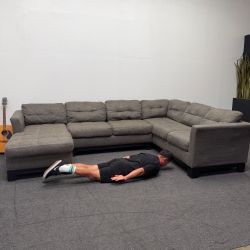 Tufted Gray Sectional Couch with Herringbone Fabric - Solid wood frame - Can Deliver