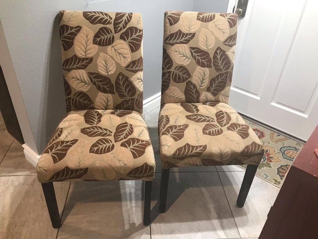 2 Dining Room Chairs
