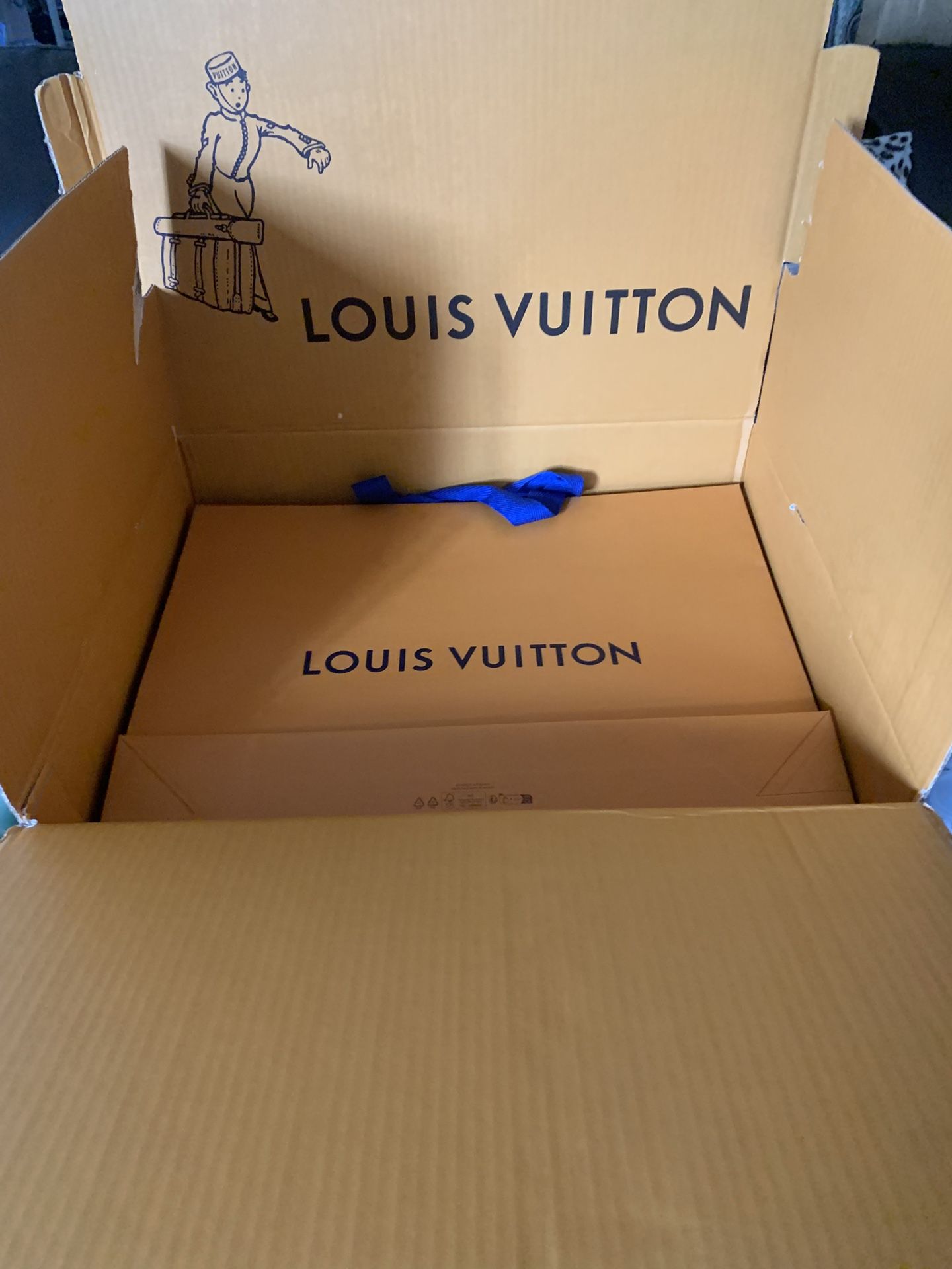 Louis Vuitton 