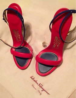 Salvatore Ferragamo ankle strap heels - 7.5
