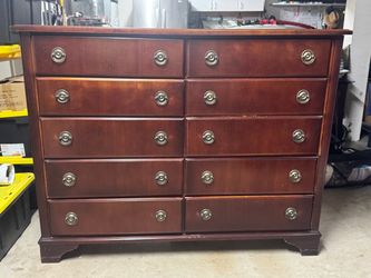 Dresser