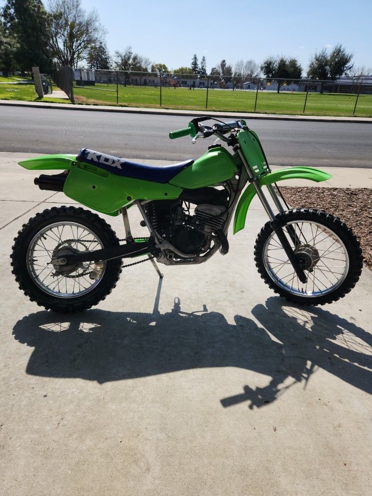 1987 KAWASAKI KDX80 for Sale in Modesto, CA - OfferUp