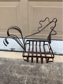 Vintage Wrought Iron Rooster Planter Basket – Rustic Farmhouse Garden Decor