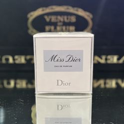 🎀🎀3.4oz Dior Miss Dior Eau de Parfum🎀🎀