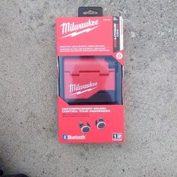 Milwaukee Job site Bluetooth Earbuds 