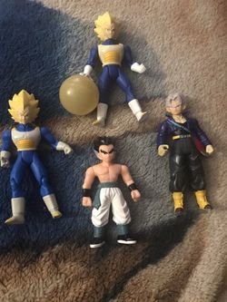 3 Vintage Dragon Ball Z Figures