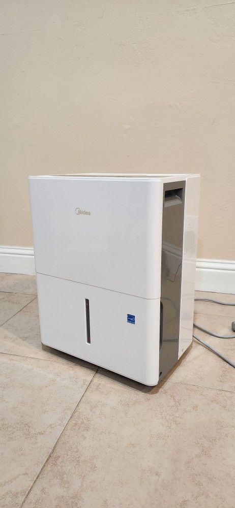 Midea MAD22C1AWS 22 Pint Reusable Air Filter Easy Dry Dehumidifier