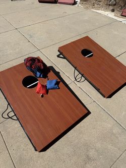 Cornhole and Ladderball game gently used