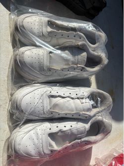 NIKE AIR FORCE 1 !!   Size 5y and 5.5y