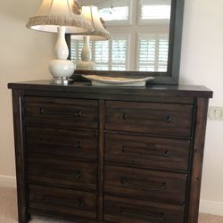 Bedroom Set .. king Size … Wood .. 