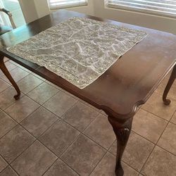 Extendable Dining Room Table