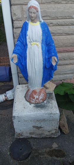 Blessed Mary concrete Statue