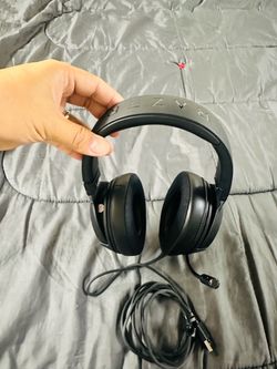 Razer Kraken V3 X Wired USB Gaming Headset, Lightweight, Black TriForce, HyperClear Cardioid Mic, Chroma RGB Lighting PS5/4 , Xbox Series X/One , PC ,