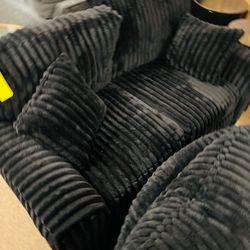 Cody Nice Stylish Couch 