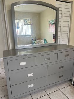 dresser