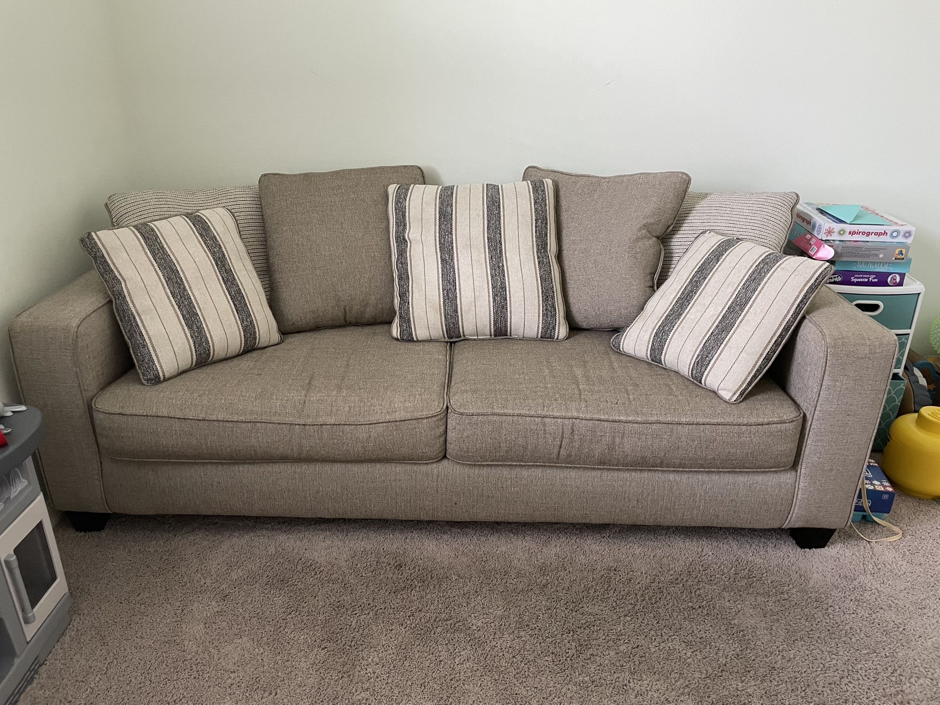 Sleeper Sofa With Pillows