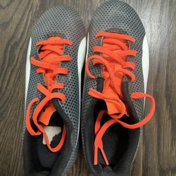 Puma Spirit FG  Kid's 1.5 Black/White/Orange Football Boots Size 12Y