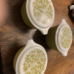 Pyrex Three Bowls
