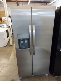 Frigidaire 22cu.ft Side-By-Side Refrigerator