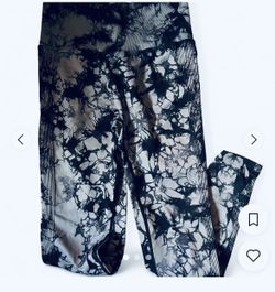 Two Pairs Of Like New Leggings Size Medium