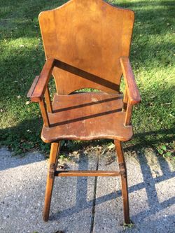 Wooden High Chair Great for Refinishing