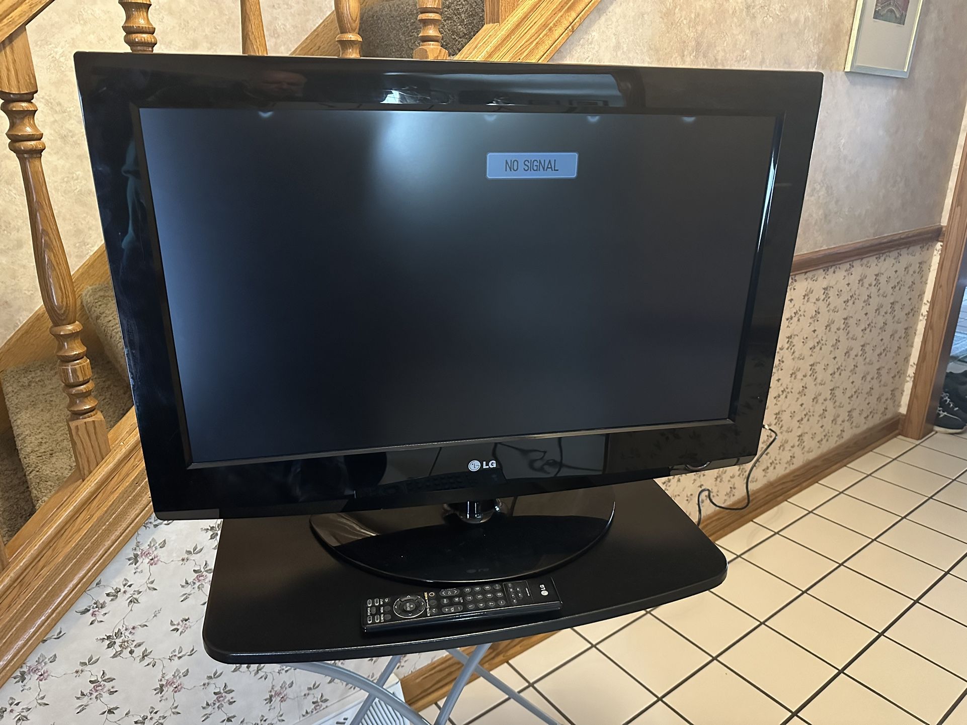 LG 32” Flat Screen Television