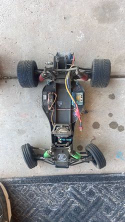 Team Losi XXX-T Graphite Edition 1/10-scale 2WD RC stadium truck.