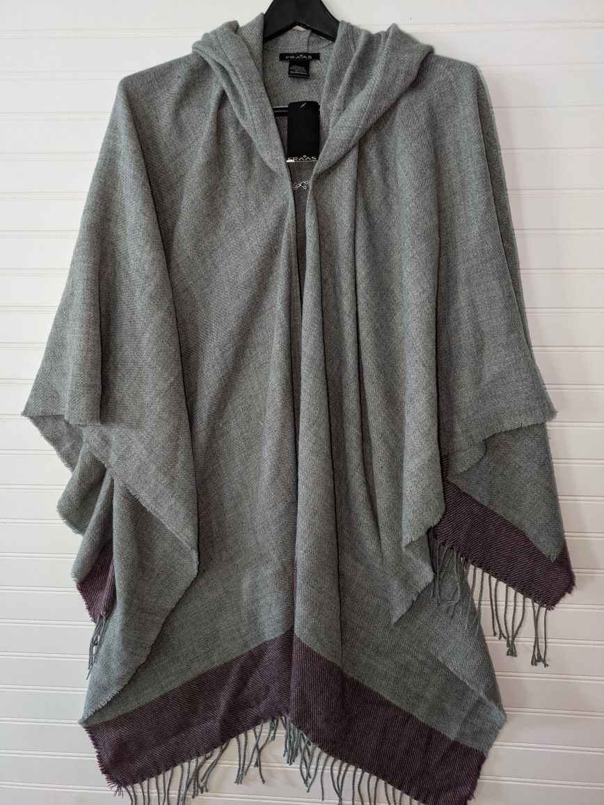 New FRAAS gray And Burgundy Poncho With Fringe