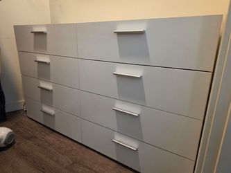 Dresser 8 drawers