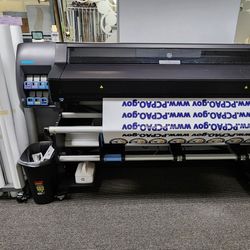Hp 560 64"  Latex Printer W/ Warranty And 20 Rolls