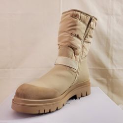 Dream Pairs Shoes - Women - Nude - Boots  - 7.5  US - Brand New!!