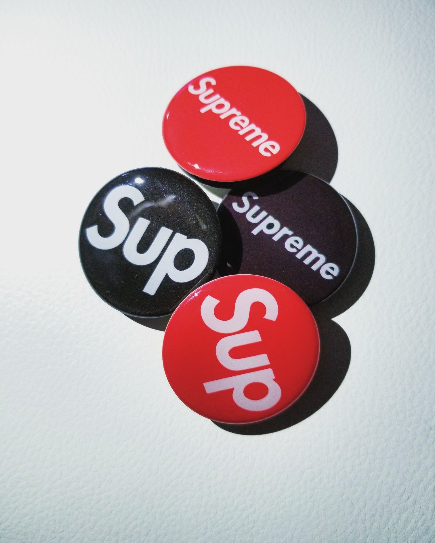 Supreme Pop Sockets NEW