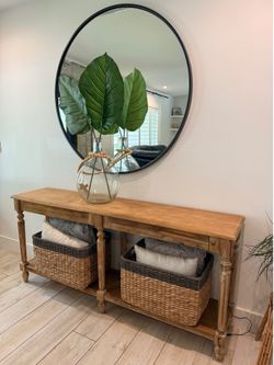 Entry table and mirror