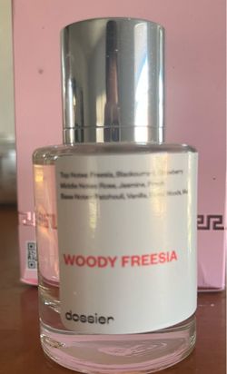 Dossier perfume-Woodsy freesia