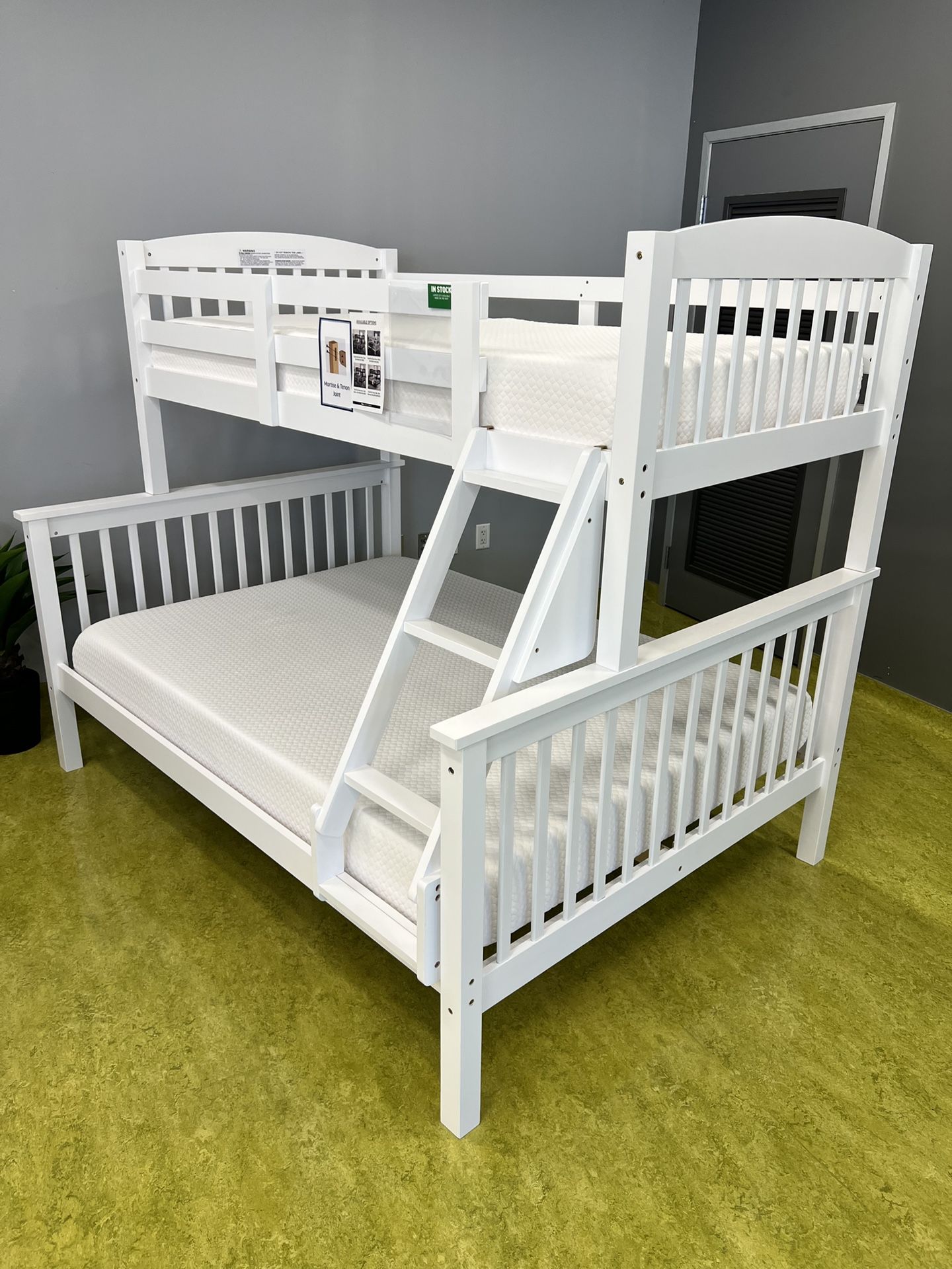 Literas. Bunkbeds. Full Abajo Con Twin Arriva.