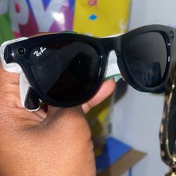 NEW NEVER USED Skyler Ray Ban Meta Glasses . SHADES 