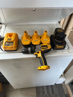 Dewalt drill and 2 chargers