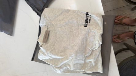 white essentials shirt size large