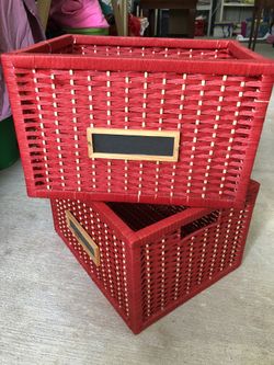 Storage container