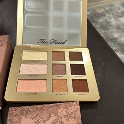 Two Faced Natural Matte Eye Shadow Box 