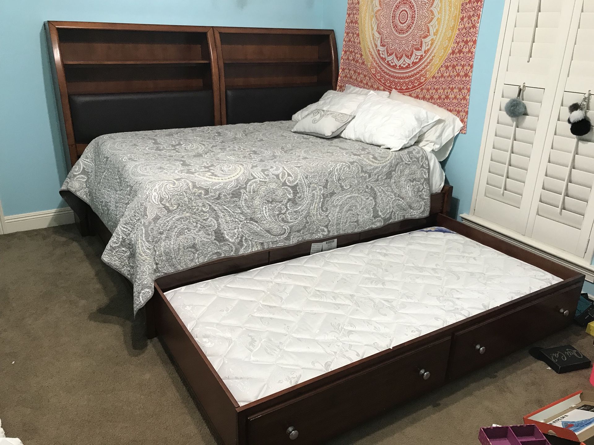 Full size daybed with bookshelves-I-comfort and Serta mattresses included