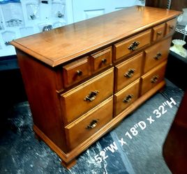 Vintage Colonial Rock Maple 6 Drawer Dresser / Maple Chest Of Drawers / Wooden Dresser / Quality Furniture 