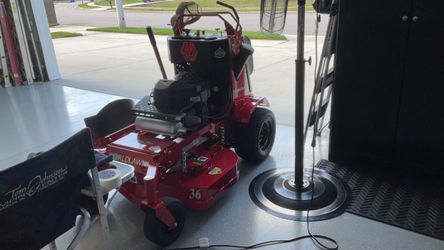 Better then new.  2025 36 “ world lawn mower with 7 Hrs.  New oil , Filter, air filter and mulch blades .