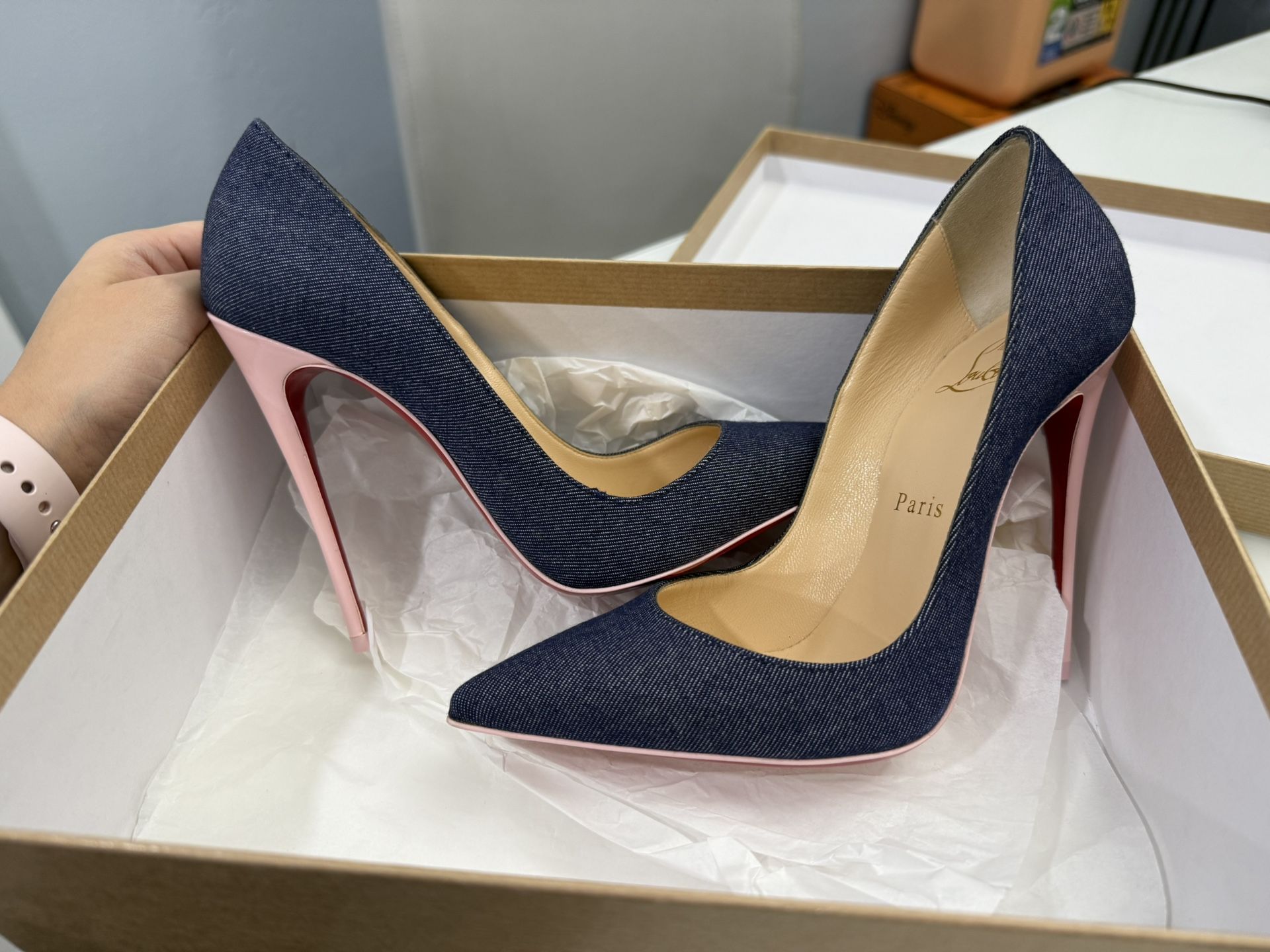 Christian Louboutin So Kate