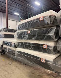 NEW QUEEN MATTRESS MEMORY GOAM GEL ‼️ 1 year warranty