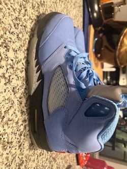 Unc 5s  size 10.5