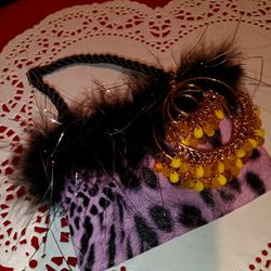 Earrings With Decorative Bag  Thumbnail